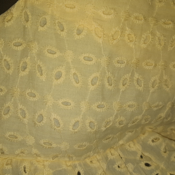 NWT Yellow Eyelet blouse - Picture 7 of 7